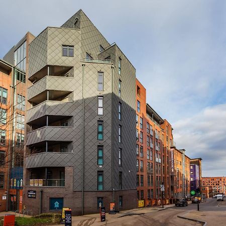 Corner House In Sheffield Apartment Exterior photo
